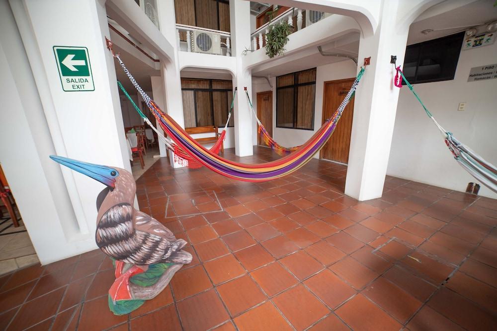 Hotel Red Booby Пуэрто-Айора Экстерьер фото