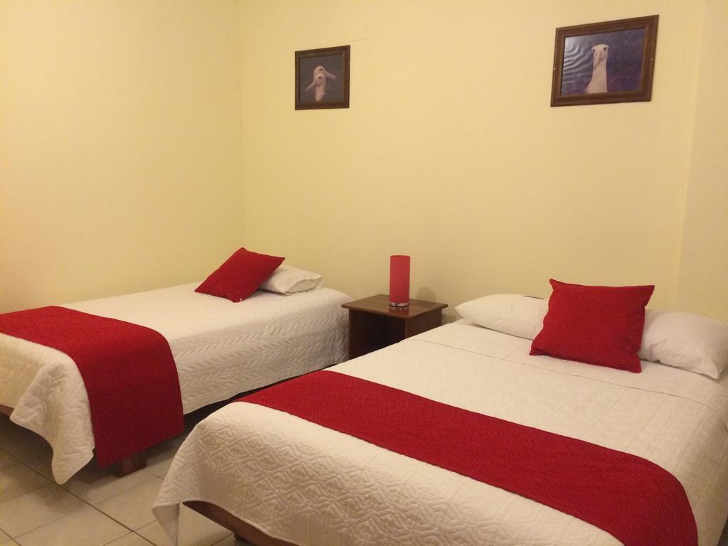 Hotel Red Booby Пуэрто-Айора Номер фото
