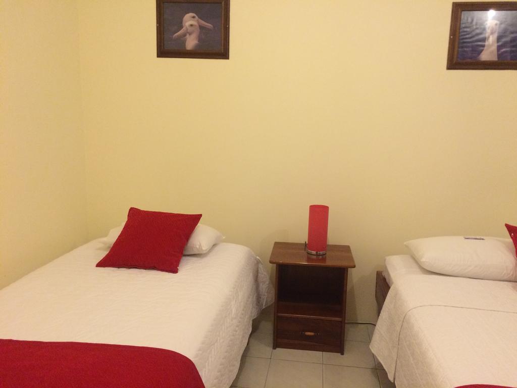 Hotel Red Booby Пуэрто-Айора Номер фото